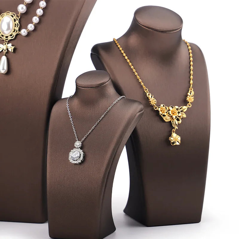 Wholesale Handmade Custom Luxury Pu Leather Display Bust Mannequin Custom Necklace Display Necklace Leather Display Stands
